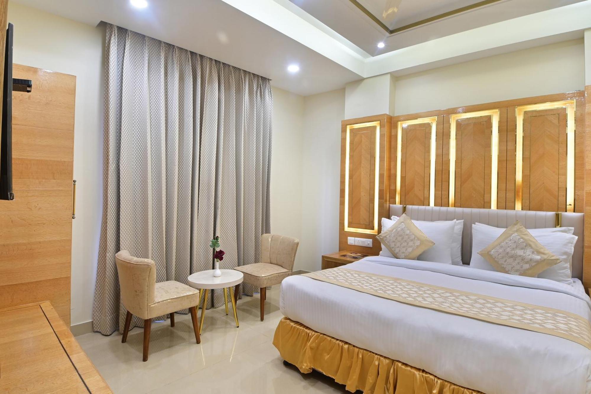 Hotel Gold Palace - 03 Mins Walk From New Delhi Railway Station Exterior photo