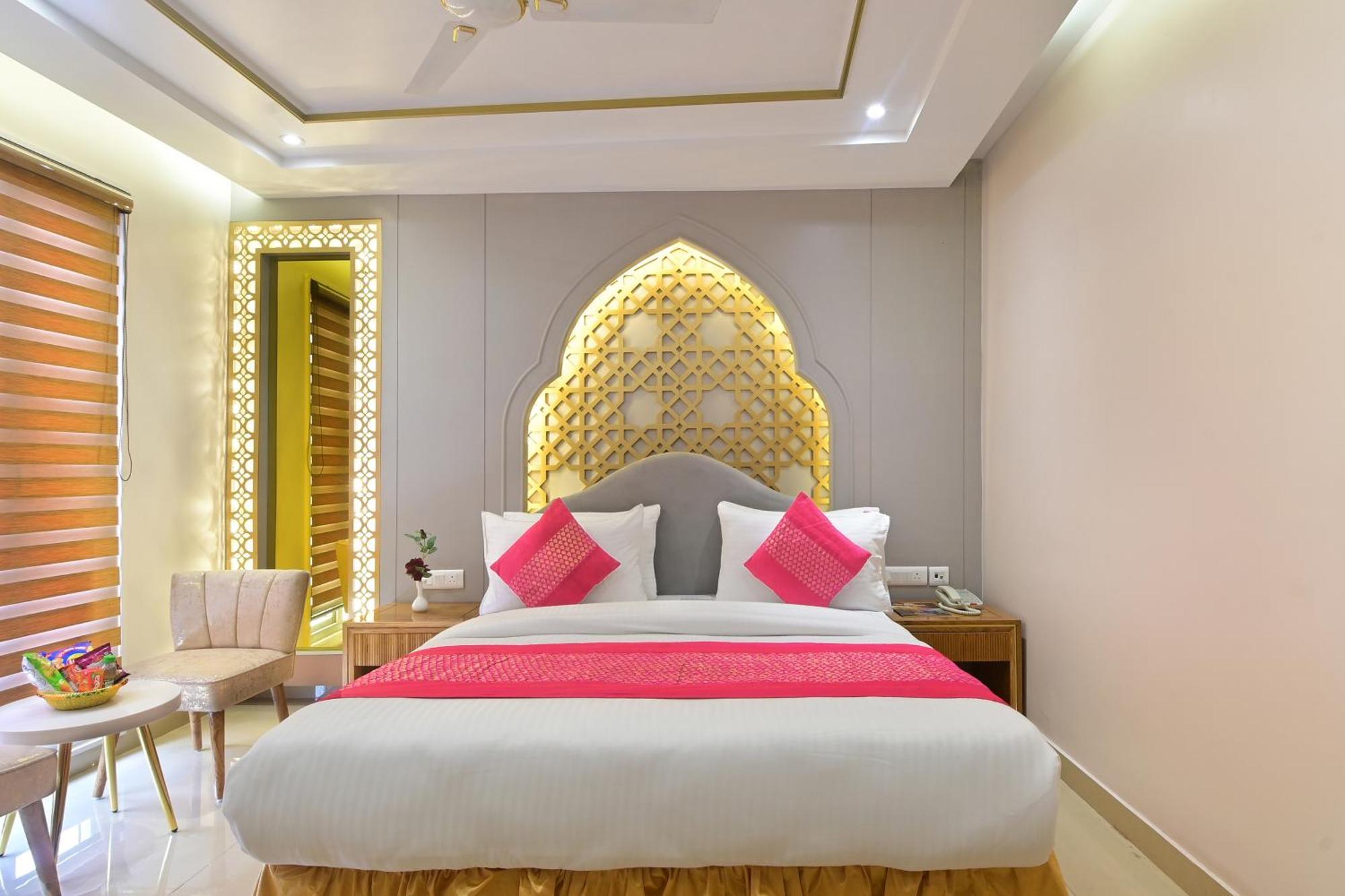 Hotel Gold Palace - 03 Mins Walk From New Delhi Railway Station Exterior photo