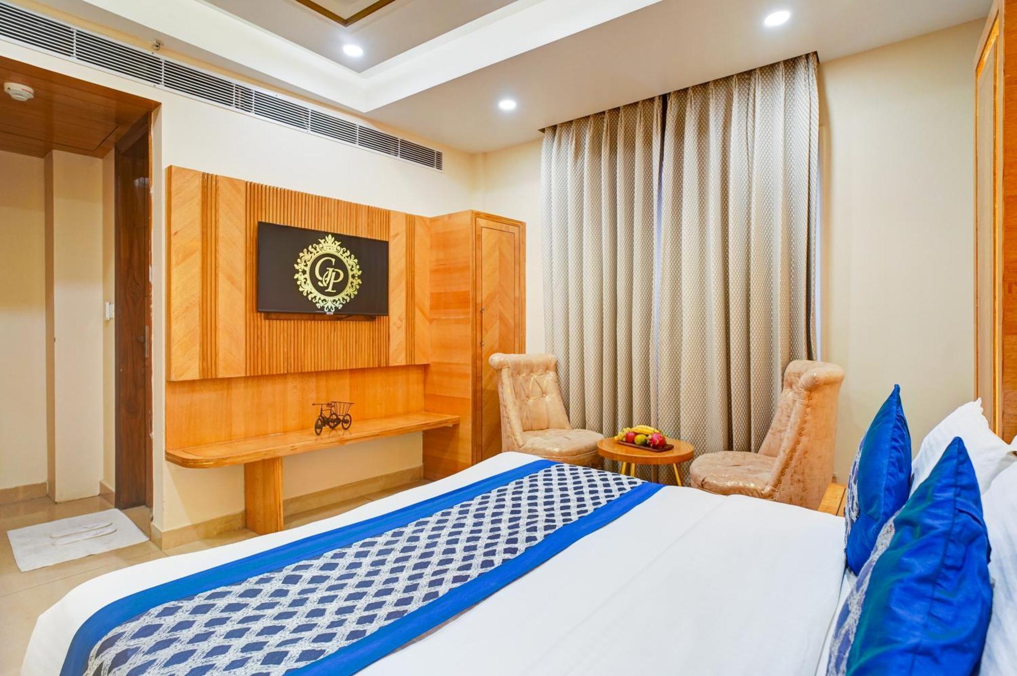 Hotel Gold Palace - 03 Mins Walk From New Delhi Railway Station Exterior photo