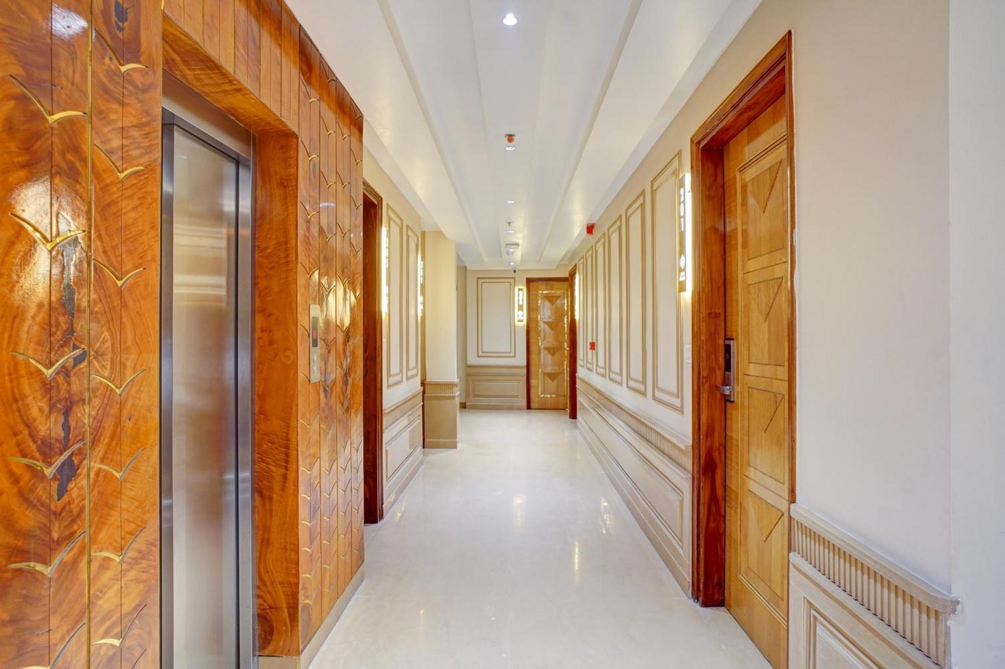 Hotel Gold Palace - 03 Mins Walk From New Delhi Railway Station Exterior photo