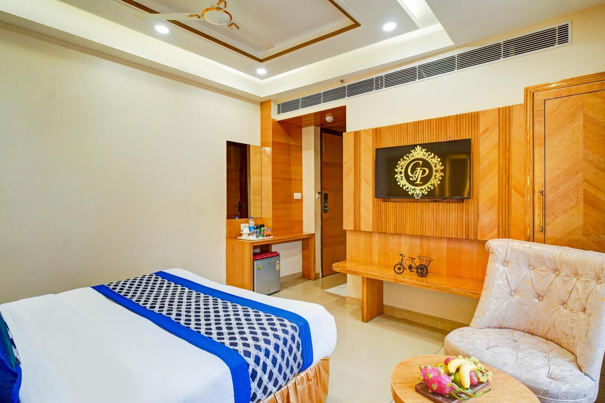 Hotel Gold Palace - 03 Mins Walk From New Delhi Railway Station Exterior photo