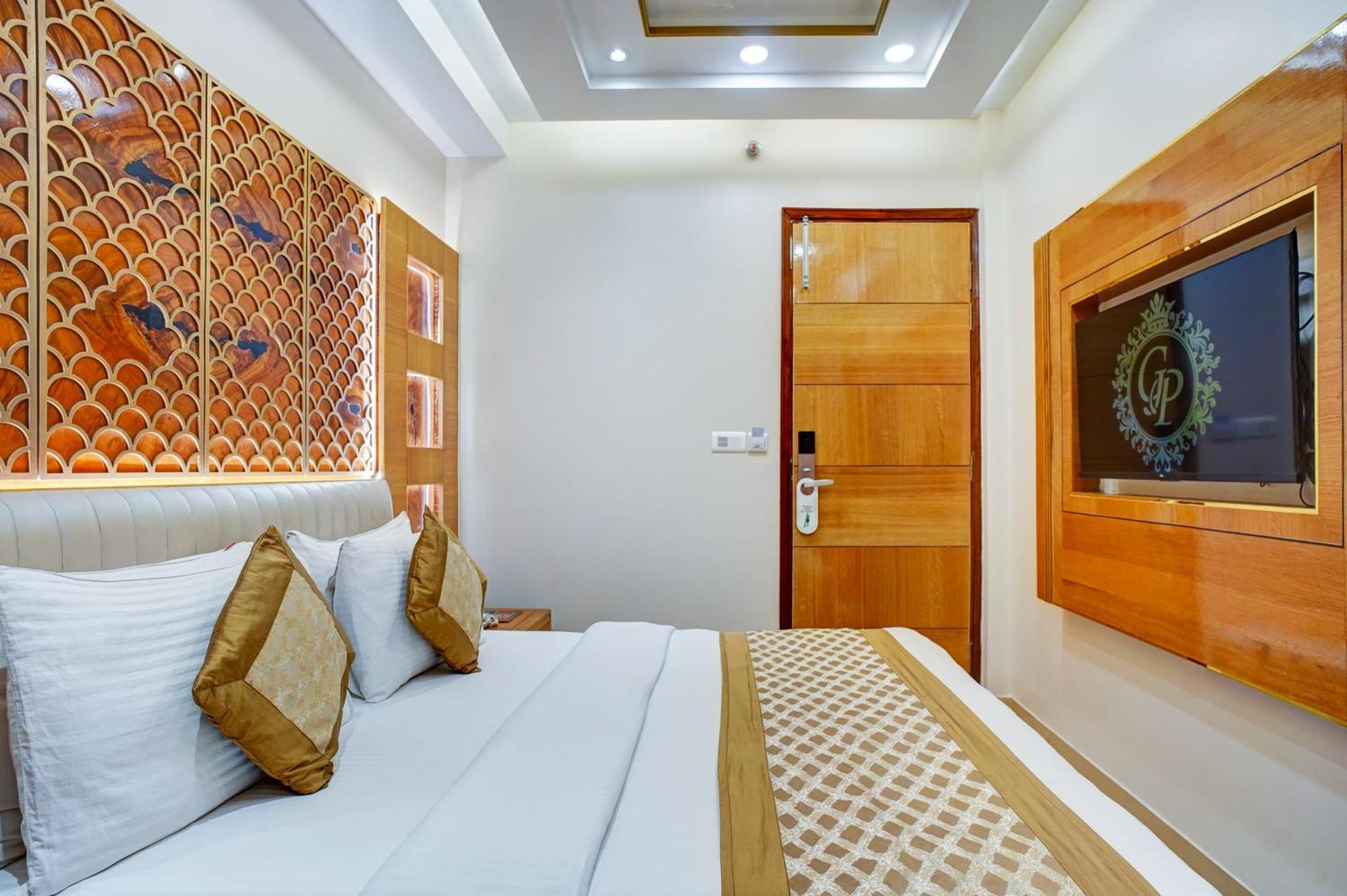 Hotel Gold Palace - 03 Mins Walk From New Delhi Railway Station Exterior photo